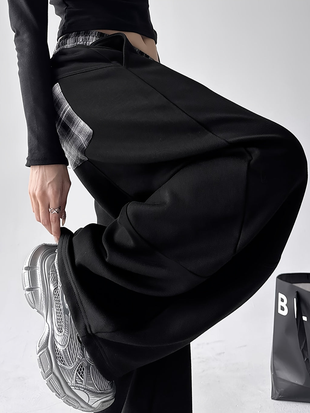 Black Oversized Wide-Leg Pants with Plaid Details