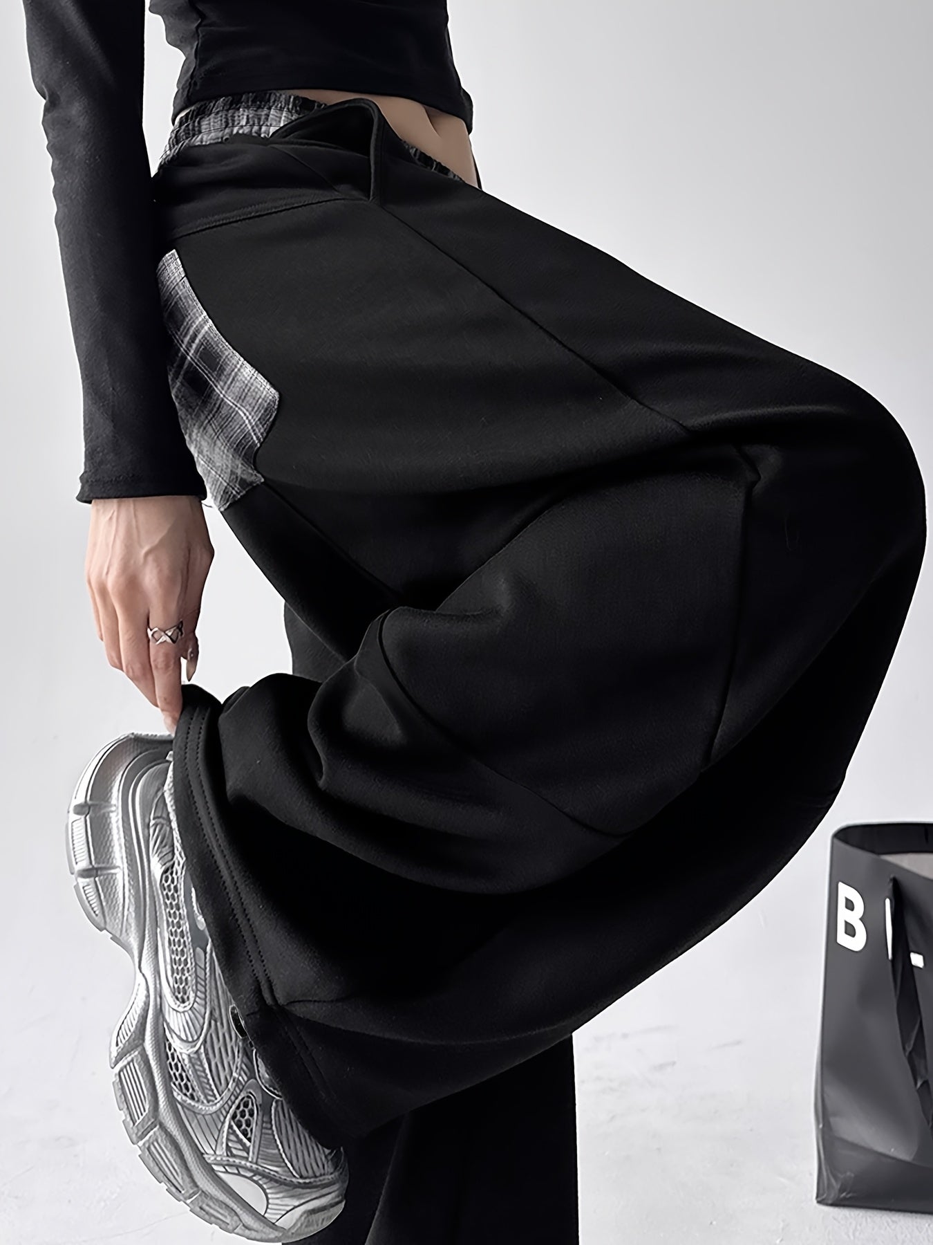 Black Oversized Wide-Leg Pants with Plaid Details