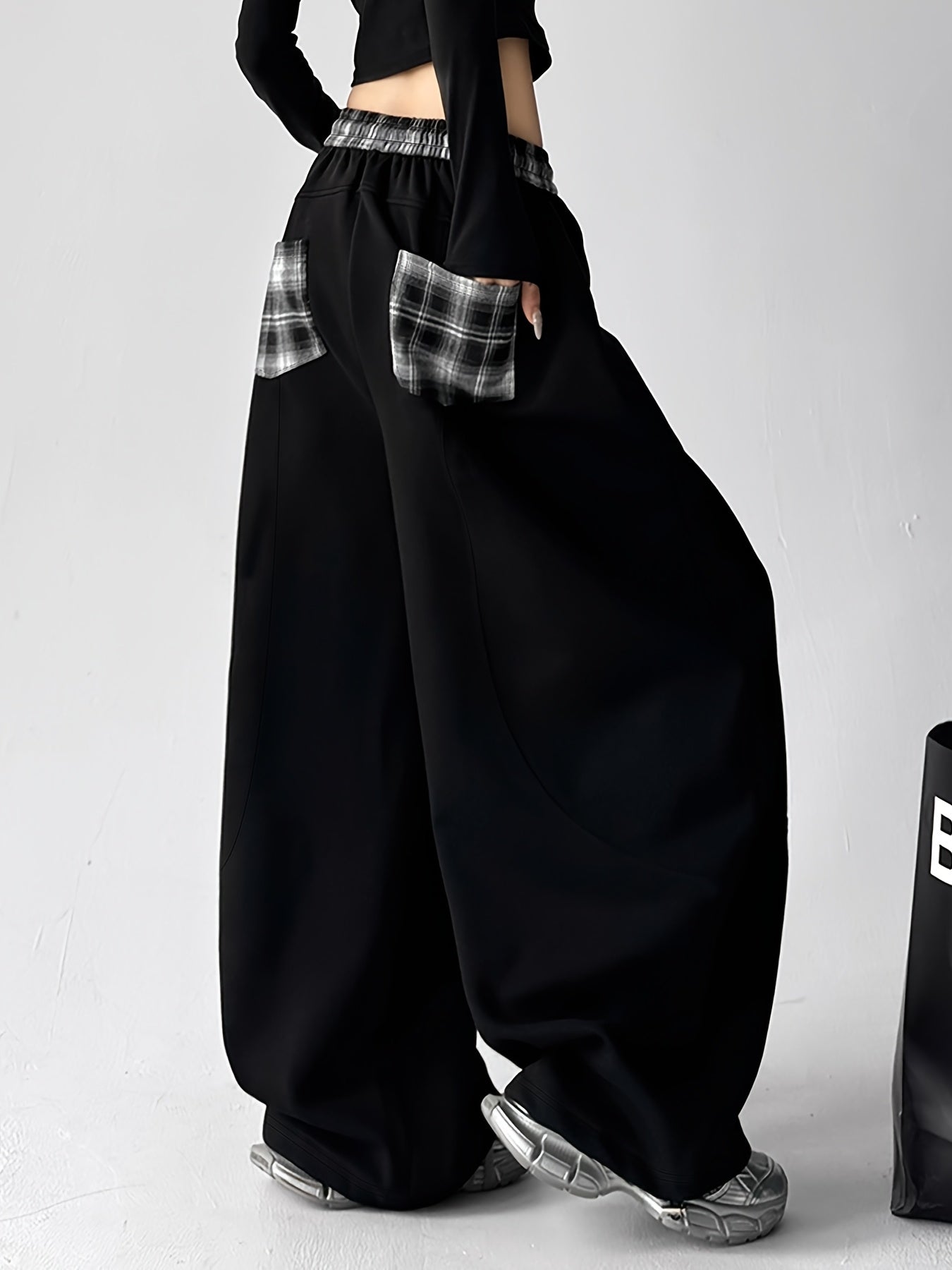 Black Oversized Wide-Leg Pants with Plaid Details